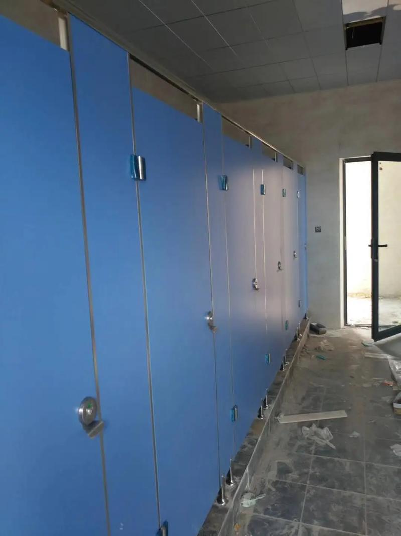 衛生間隔斷 施工完效果圖,有需要的可以聯系王先生1357 - 抖